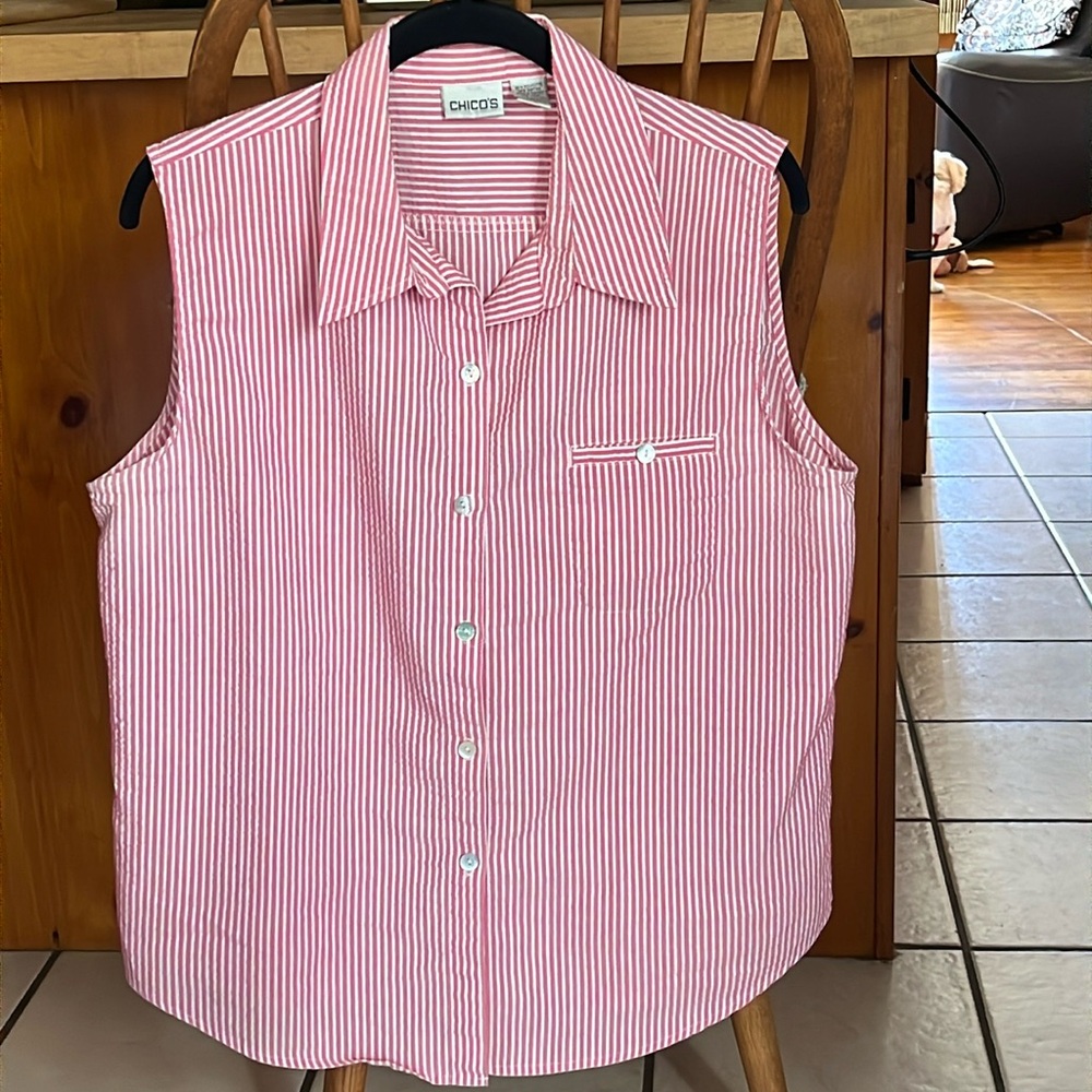 Chico’s Sleeveless Button Down Shirt